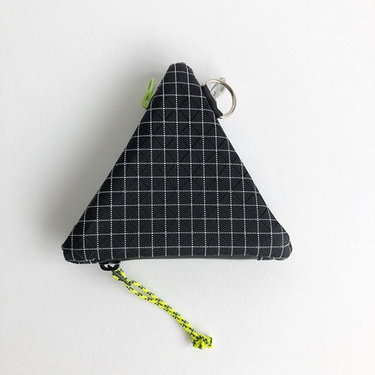 EYL / TRIANGLE COIN PURSE / DINEEMA X-GRID / BLACK / イーワイエル / トライアングルコインパース / ダイニーマ / ブラック