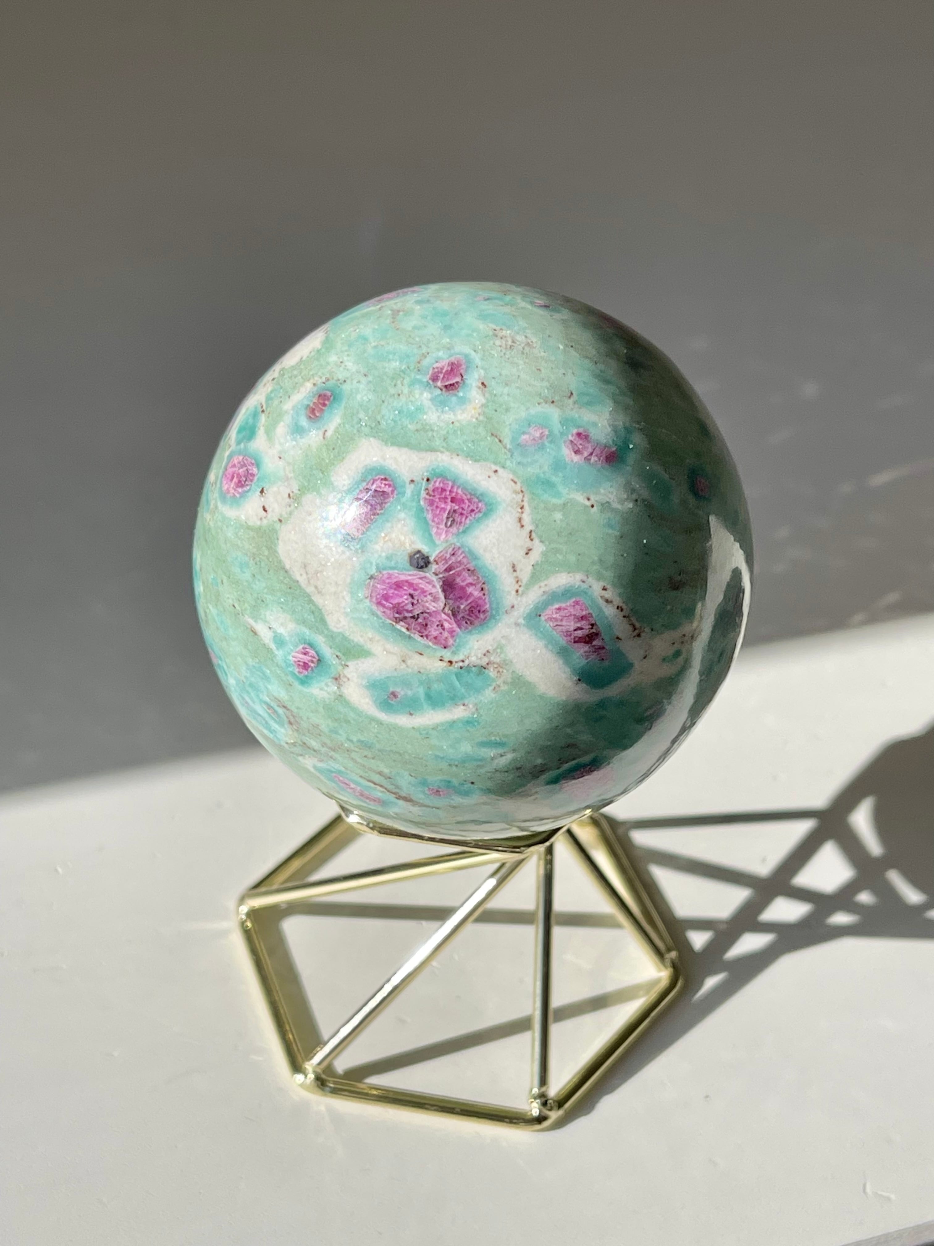 ルビーインフックサイトスフィア/Ruby in fuchsite sphere