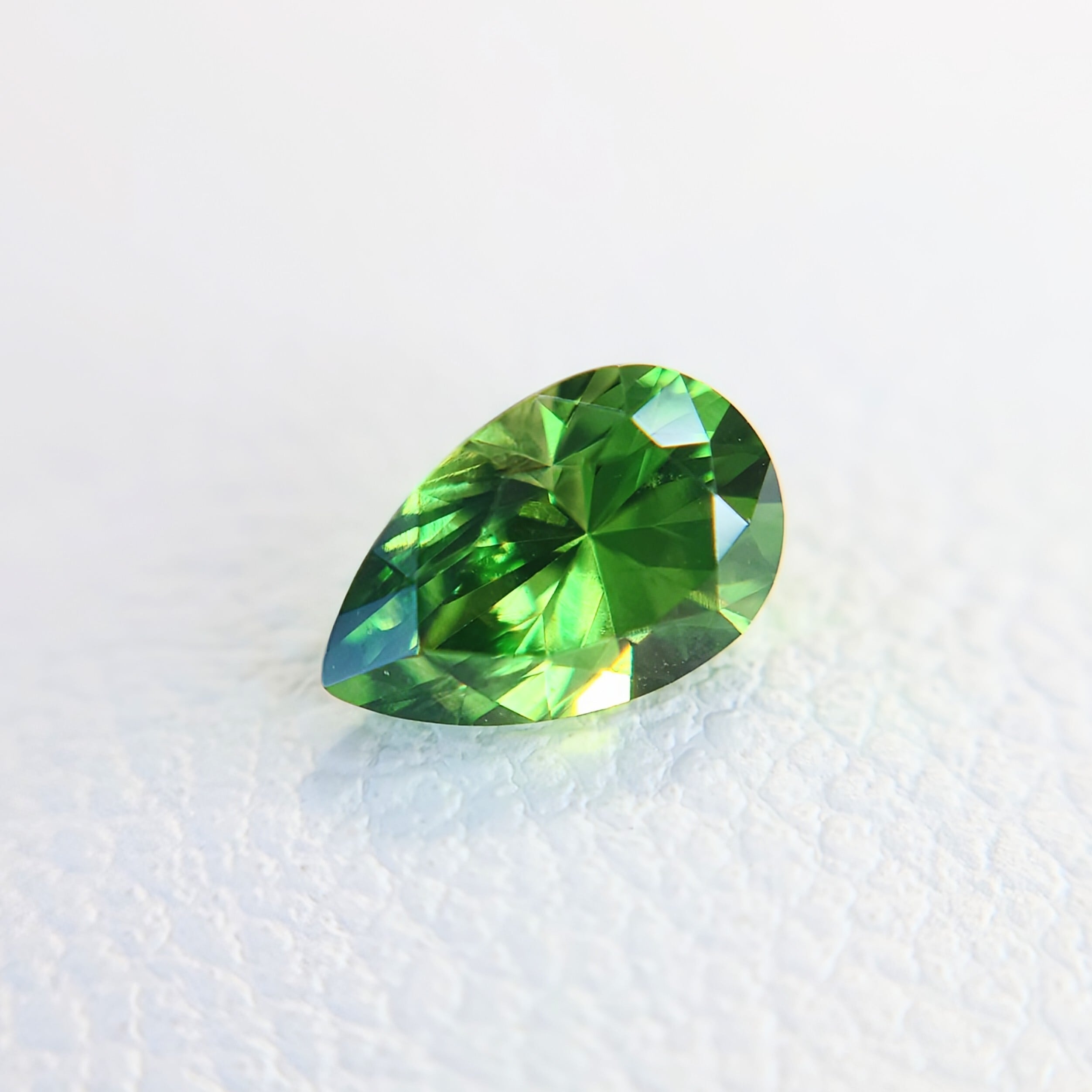 希少 Demantoid Garnet 0.554ct Russia 産地ソ付 ルース☆ | wisteria777