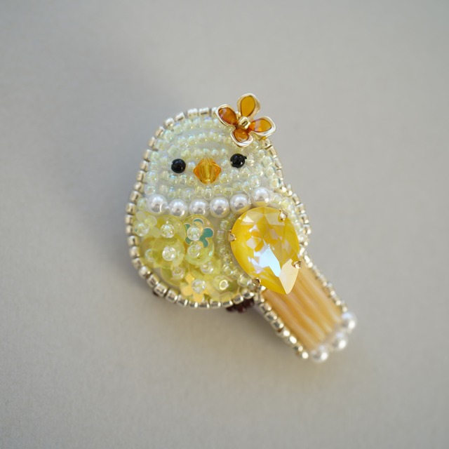 【1/12 21:00】きいろい鳥ちゃんブローチ