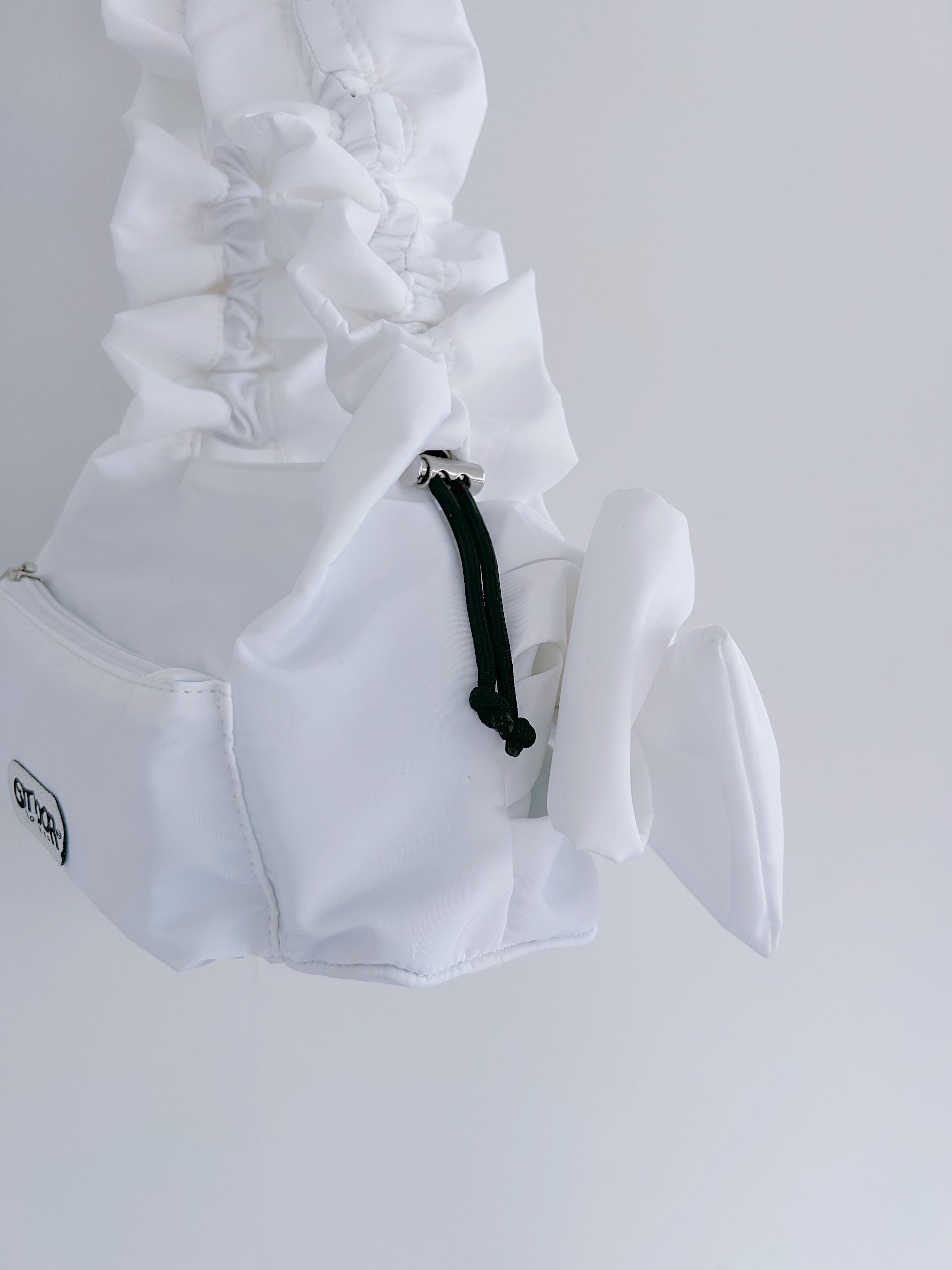 ミュベール アウトドアプロダクツコラボ リボンノットバッグ【超美品】 MUVEIL アウトドアプロダクツコラボ リボンノットバッグ （小） | KOKO