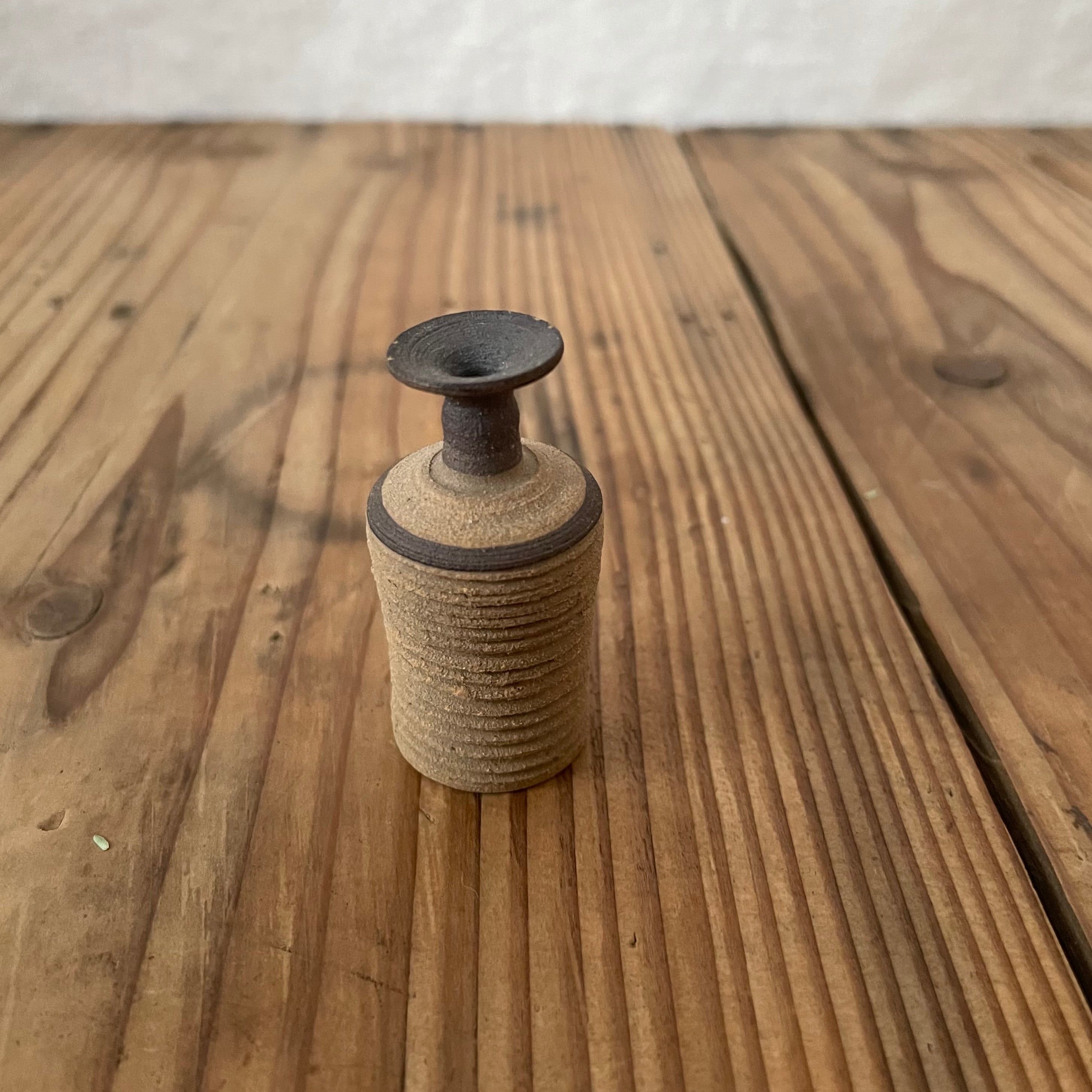 茶色い小さな小さな一輪挿し | tsuitachi craft&brocante