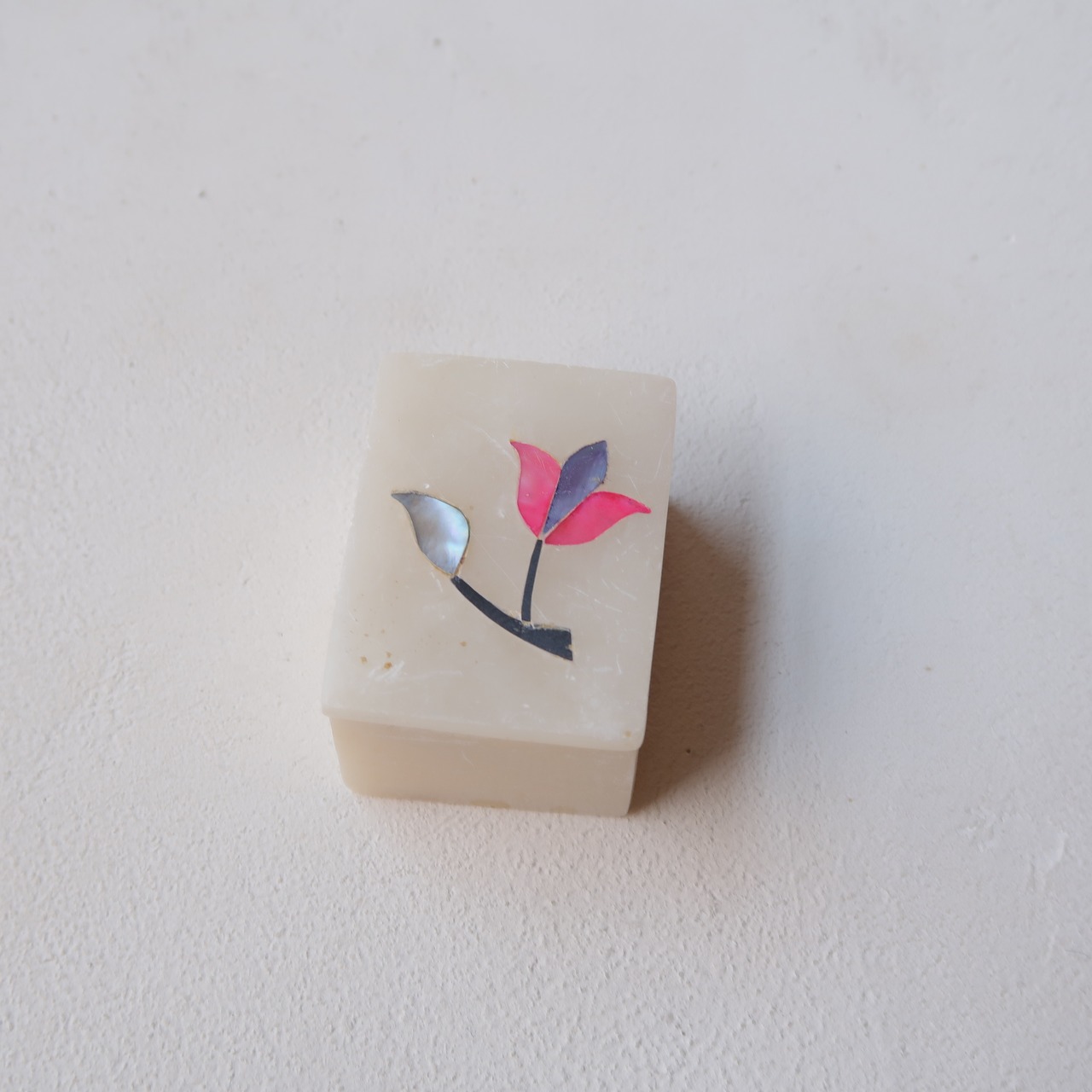 小さなお花のケース