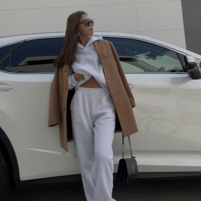 《bodymake.eriさん》《gabriela.narumiさん》着用：Simple sweat setup