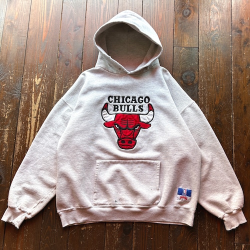 90's NUTMEG MILLS 〝CHICAGO BULLS 〟 Embroidery × Satin Patch Sweat Hoodie〈MADE IN U.S.A〉 / Size X-LARGE