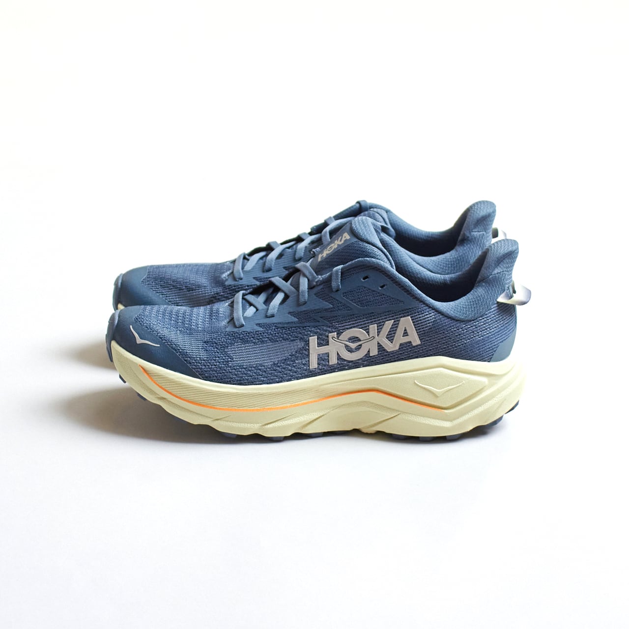 HOKA（ホカ）CHALLENGER 8 -フェイディッド ネイビー / パンパス
