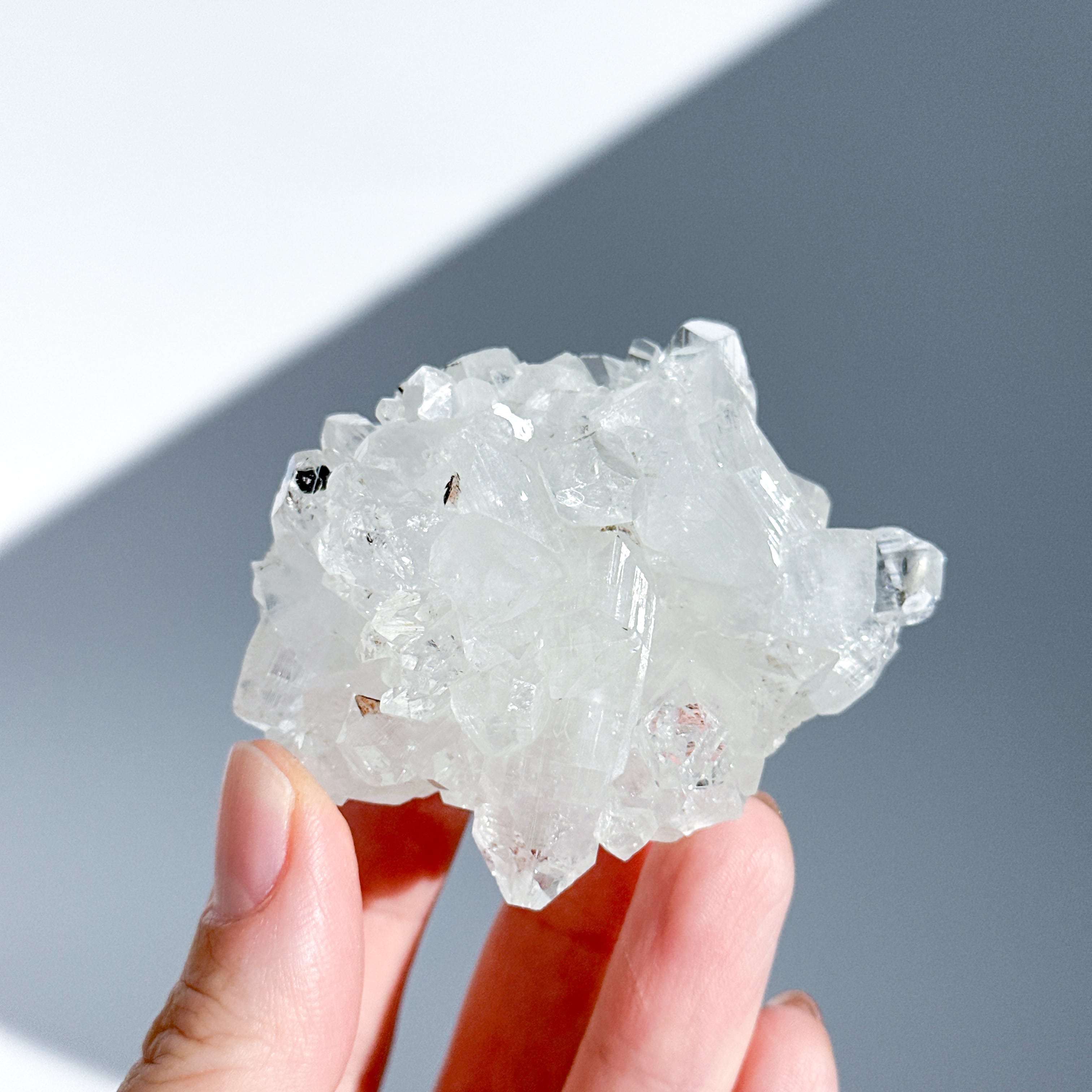 ⭐︎アポフィライト原石⭐︎ No.631 ⭐︎アポフィライト原石⭐︎ No.631 NO.631 アポフィライト原石