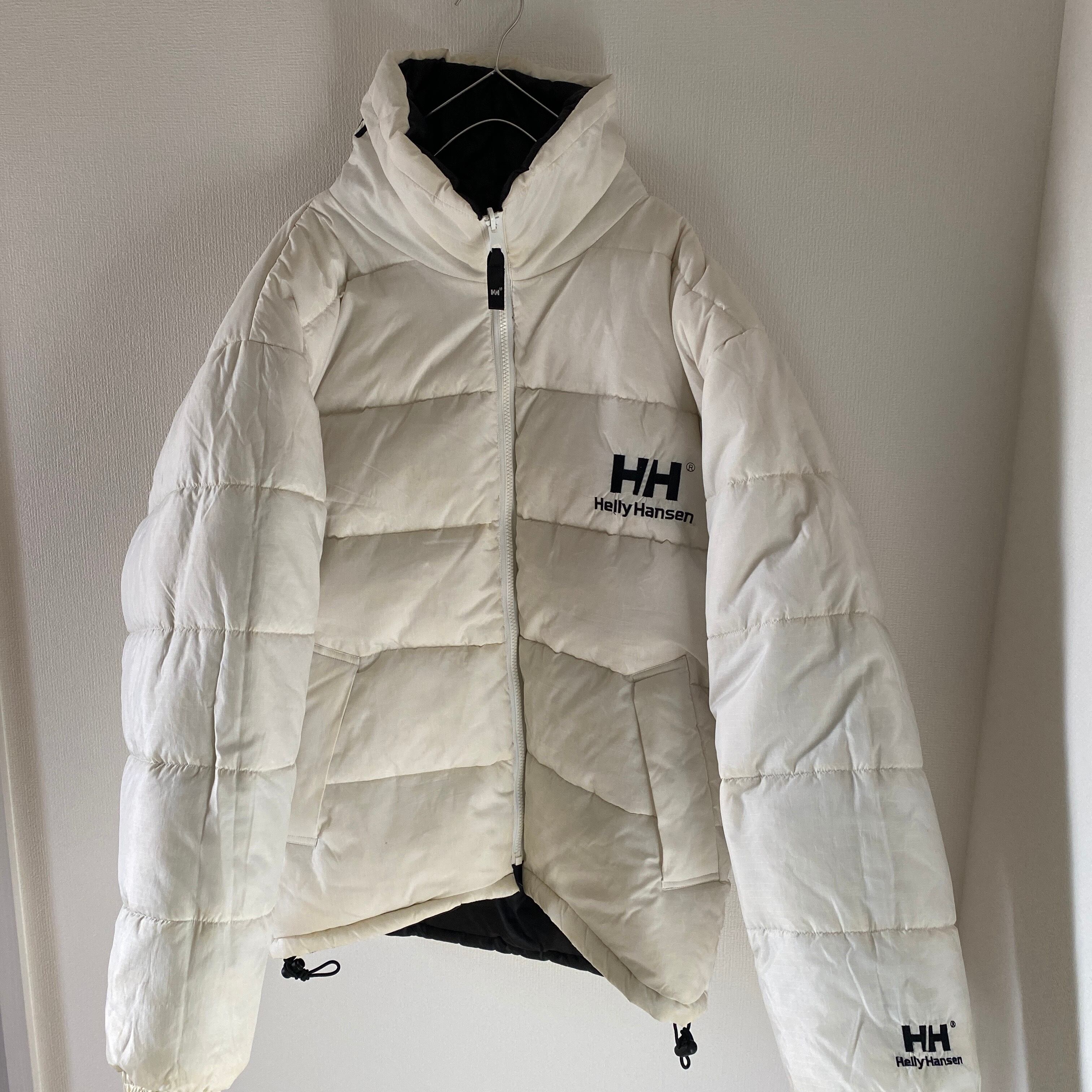 HellyHansenヘリーハンセンダウンジャケットアウターリバーシブル白黒  