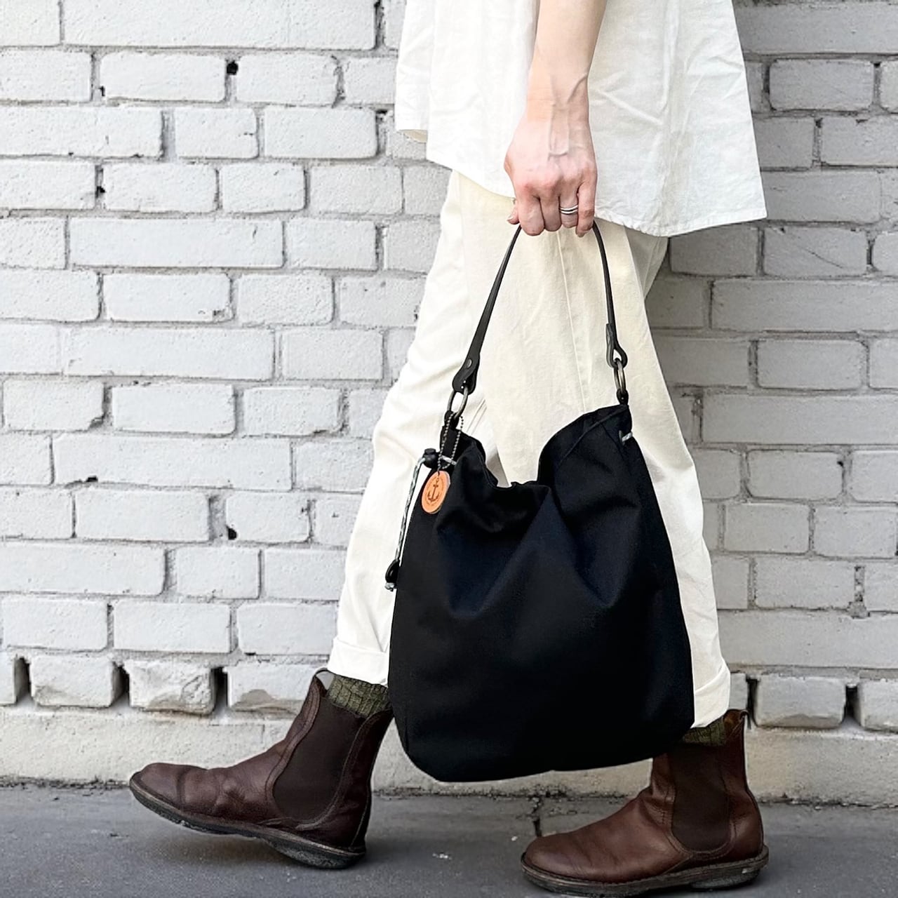 BALON:ブラック×ブラック(CORDURA 撥水加工ナイロン素材セミショルダーバッグ)<受注製作>