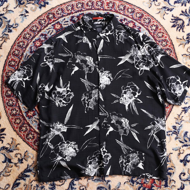 monotone art pattern s/s silk shirt