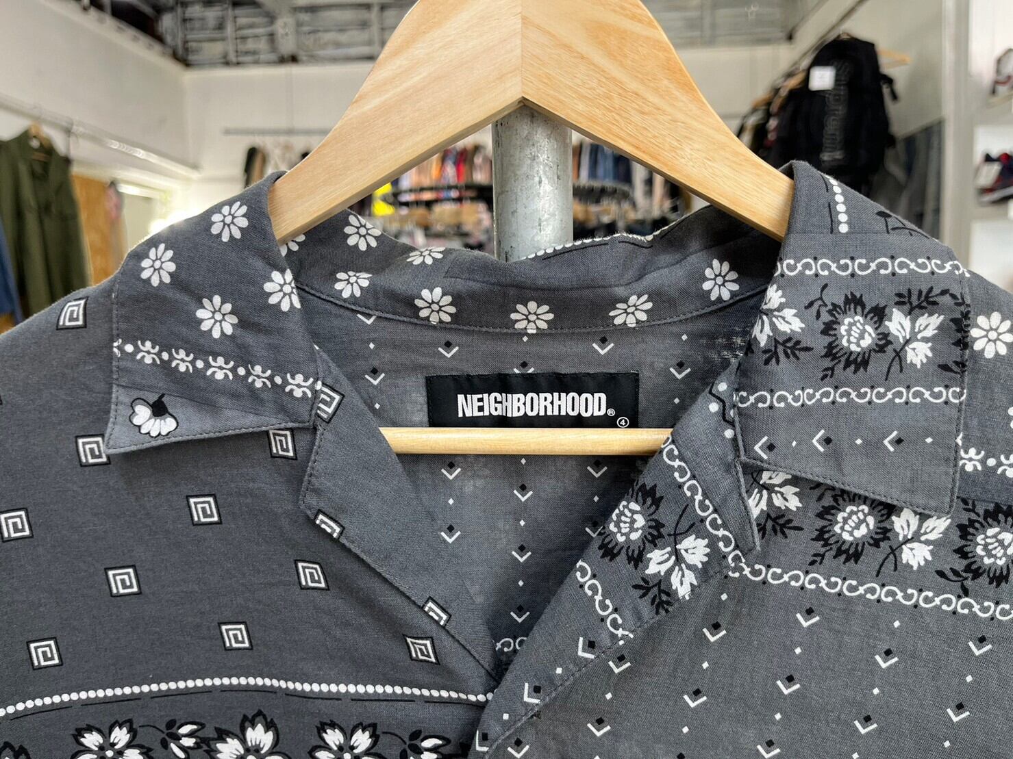 NEIGHBORHOOD BANDANA CHOPPED SS SHIRT BLACK LARGE 221TSNH-SHM05 