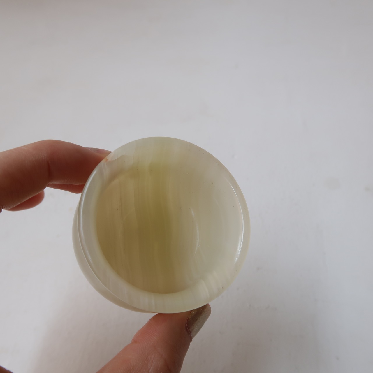 まるい石のおちょこj