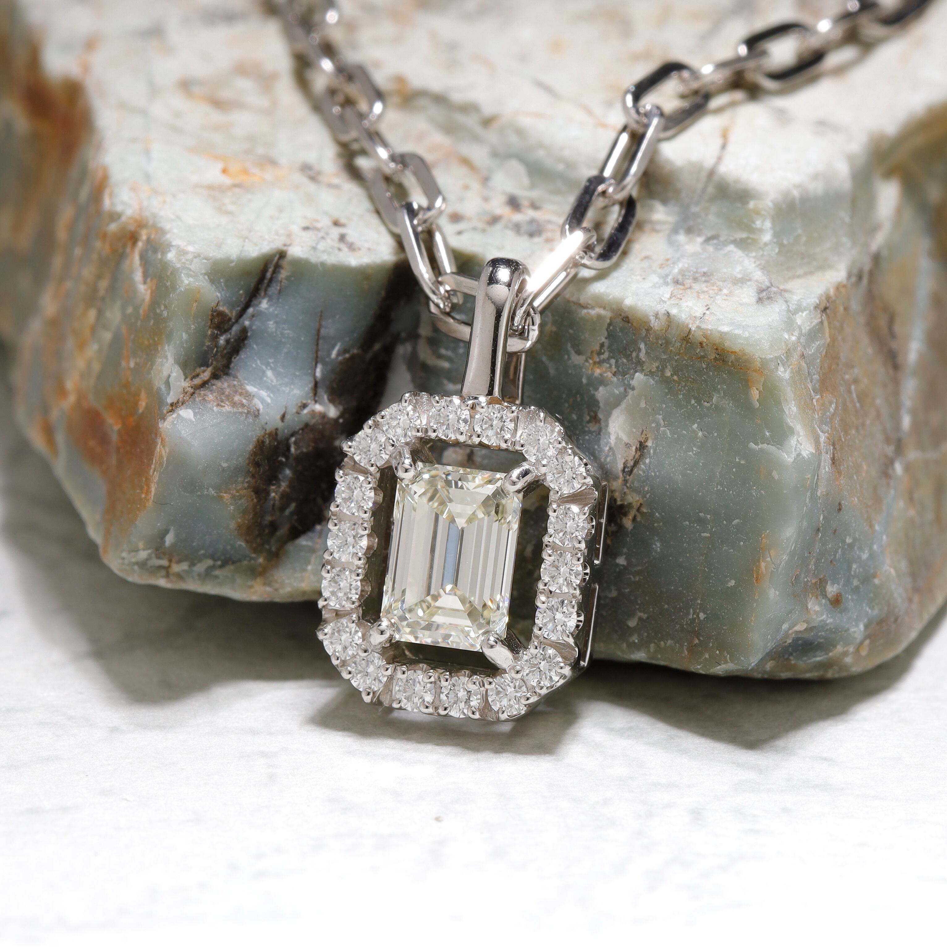 ミステリーセッティング サファイア ペンダントトップ K18(WG) / 2.200