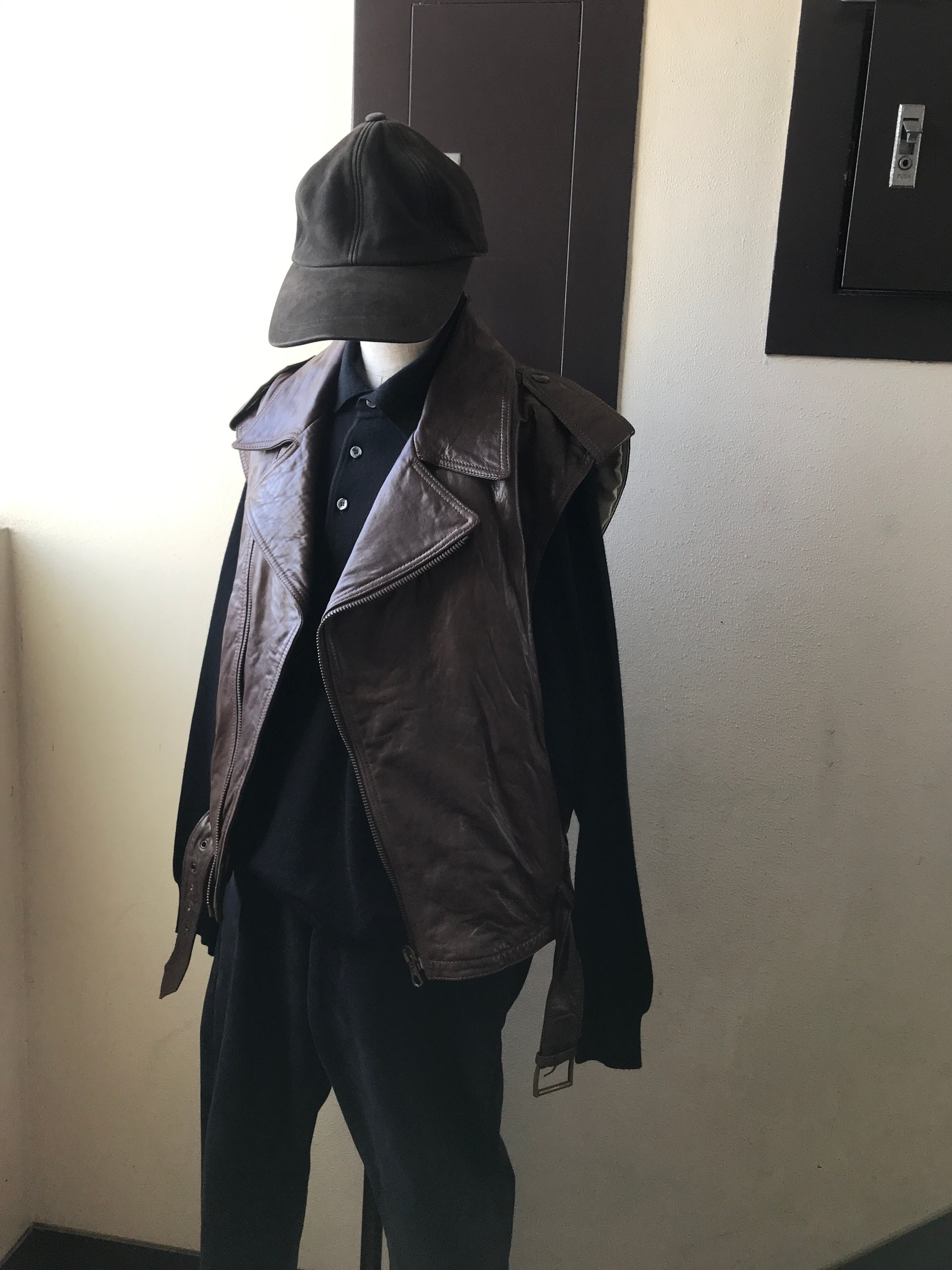ITALY VINTAGE “SICONS” Brown Leather No_Sleeve W Riders | ETRAK ITALY VINTAGE “SICONS” Brown Leather No_Sleeve W Riders | ETRAK
