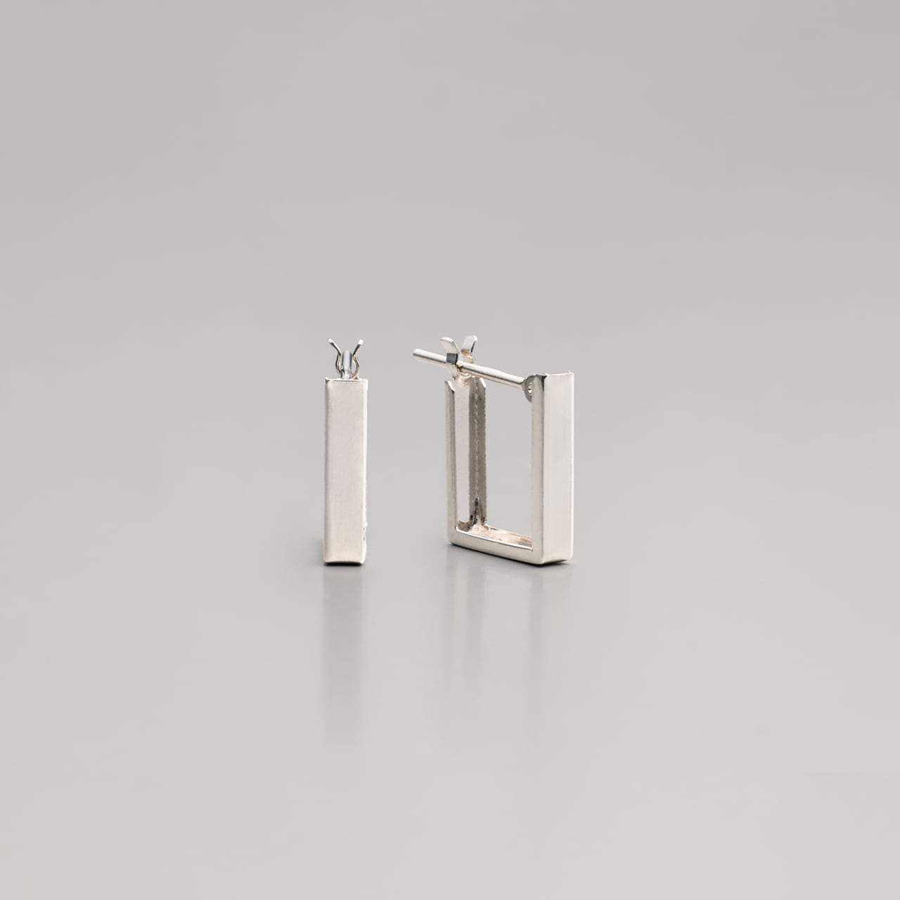 K18ホワイトゴールド レクタングルフープピアス＜Short Type
