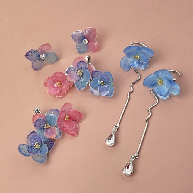 Resin Club レジンシールで出来る あじさいイヤリング ピアス 上級者向け 講師名 Resin Clubスタッフ 日本ホビーショーオンラインショップ Resin Club レジンシールで出来る あじさいイヤリング ピアス 上級者向け 講師名 Resin Clubスタッフ 日本ホビーショーオンラインショップ