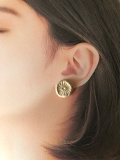 【信楽焼】菊　陶器 スノーボール ピアス イヤリング 伝統工芸 シンプル