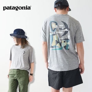 Patagonia  [パタゴニア正規代理店] M's Cap Cool Daily Graphic Shirt - Lands [45385-24]メンズ・キャプリーン・クール・デイリー・グラフィック・シャツ（マウンテン／トレイル）・半袖Tシャツ・アウトドア・アクティビティ・MEN'S / LADY'S [2024SS]
