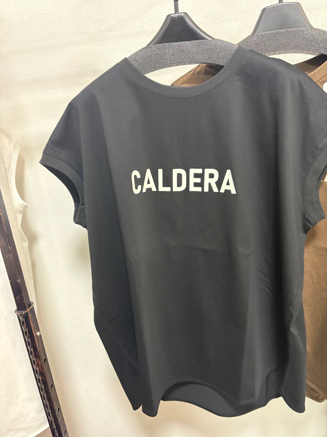 【LUGIVA】 前後ロゴ　ノースリーブカットソー　202683