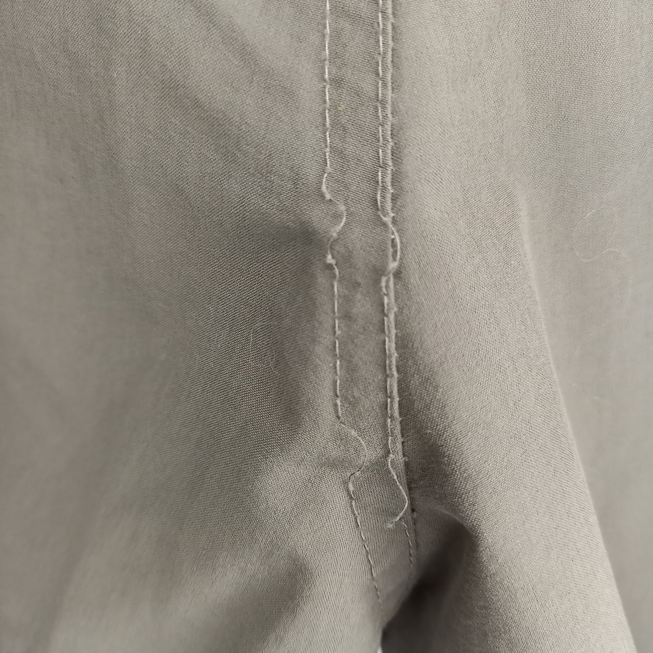 ノースフェイス　ショートパンツ　ナイロン　カーゴショーツ　刺繍ロゴ　カーキ