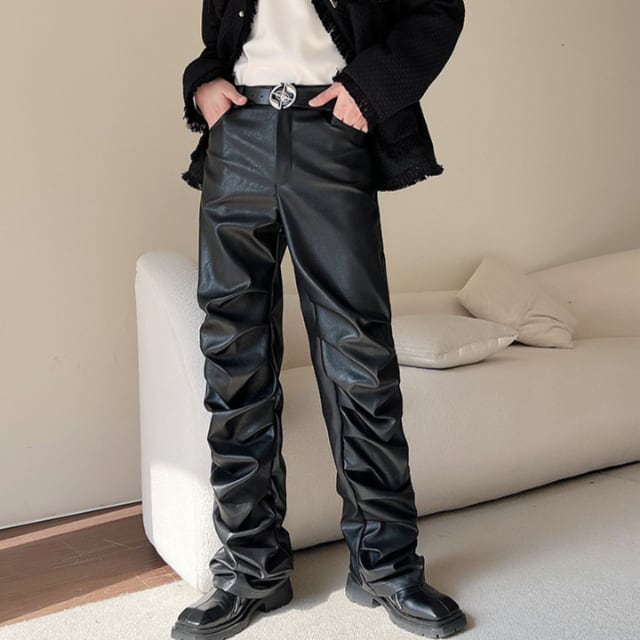 【予約販売】レザーパンツ ボトムス メンズ シワ加工 シンプル スリム ブラック カジュアル こなれ感 お洒落 韓国 トレンド 秋 冬 M/L/XL