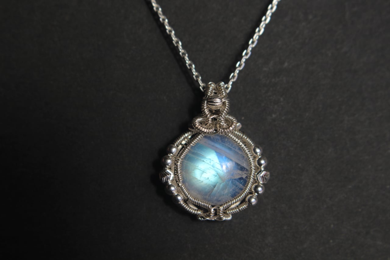 Rainbow moonstone silver925 wire wrapping  pendant