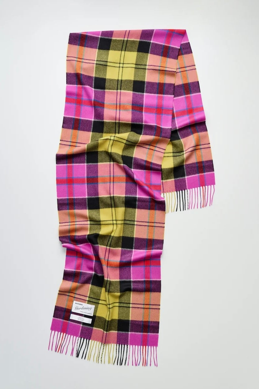 MAGNIBERG【Queen Scarf 665 -Vivienne Pink Tartan-】