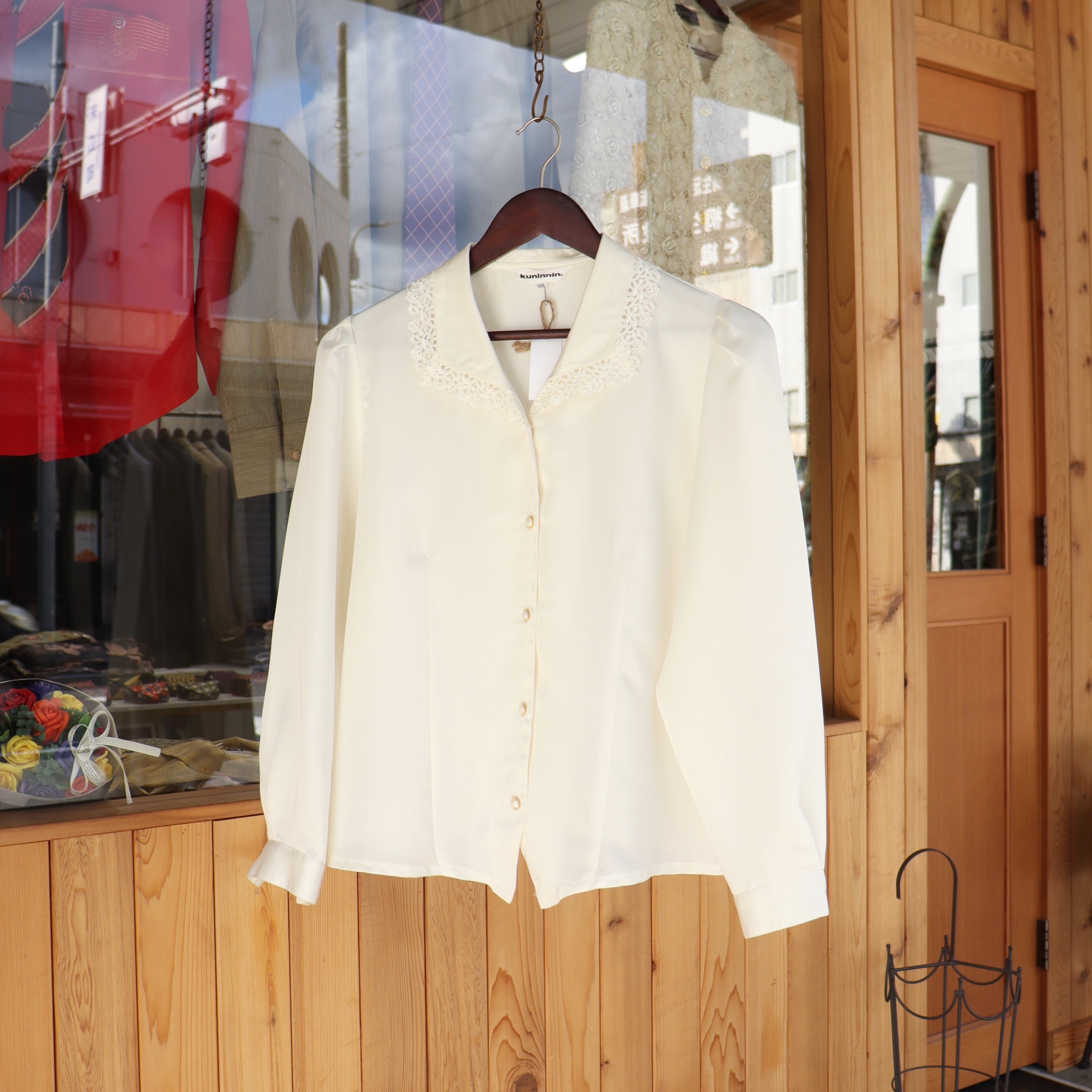 JAPAN vintage lace blouse