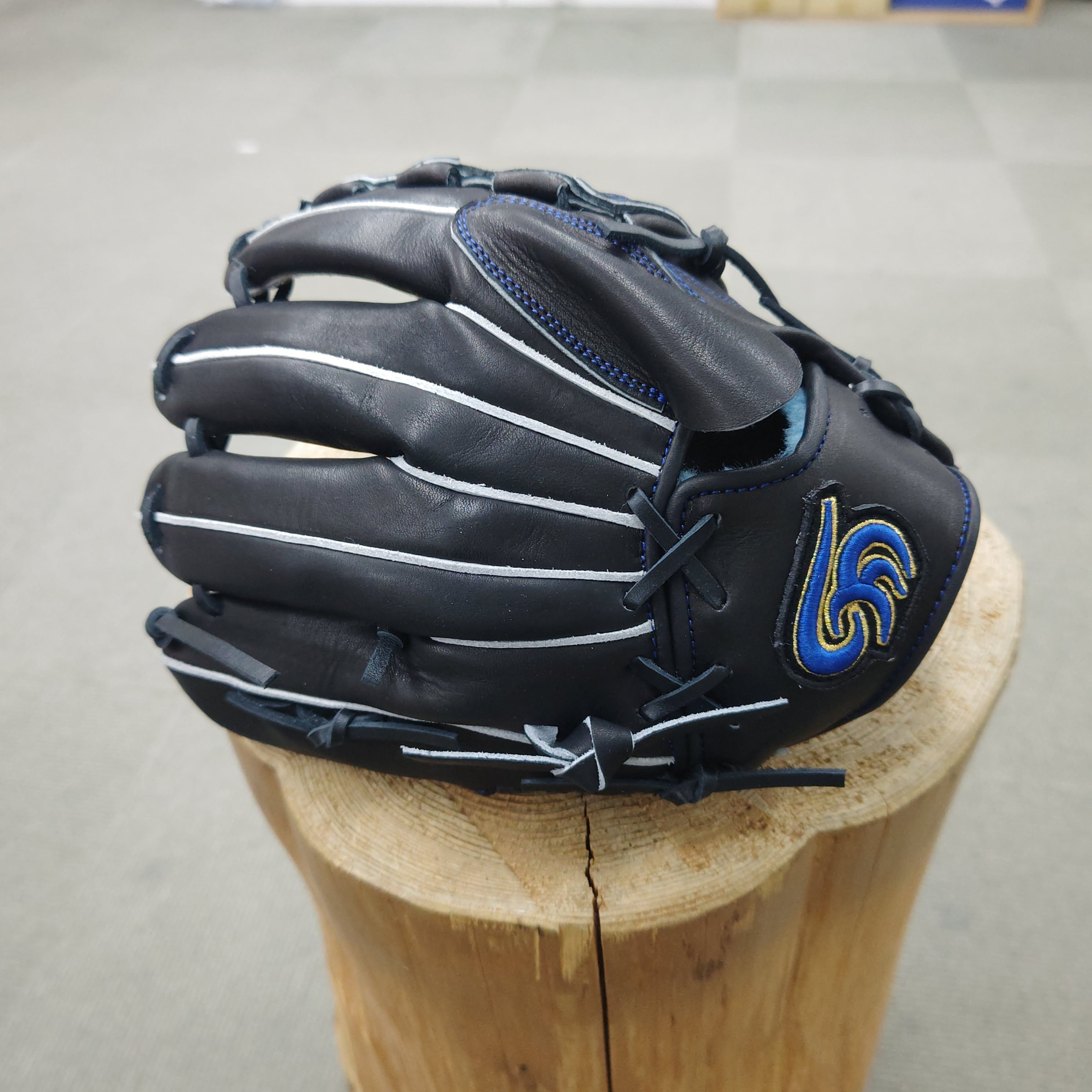 Motive Force 投手用特化型特殊重心グローブ 肩甲骨 股関節 硬式用 右