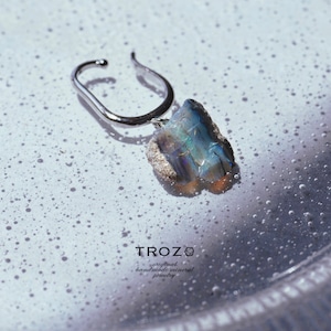 ブラックオパール | TROZO 鉱物原石の天然石アクセサリーブランド