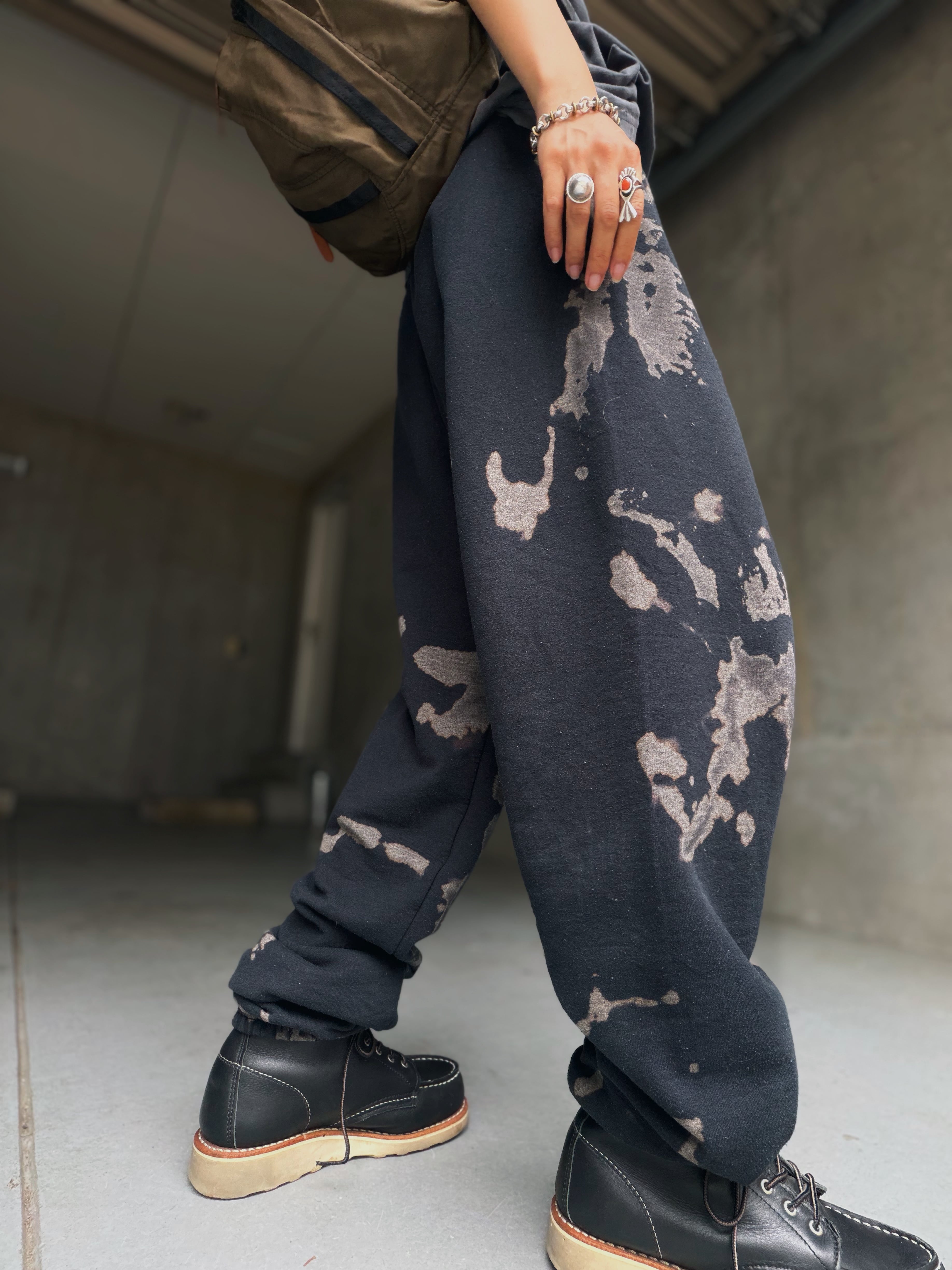 (PT1064)Bleached sweat pants