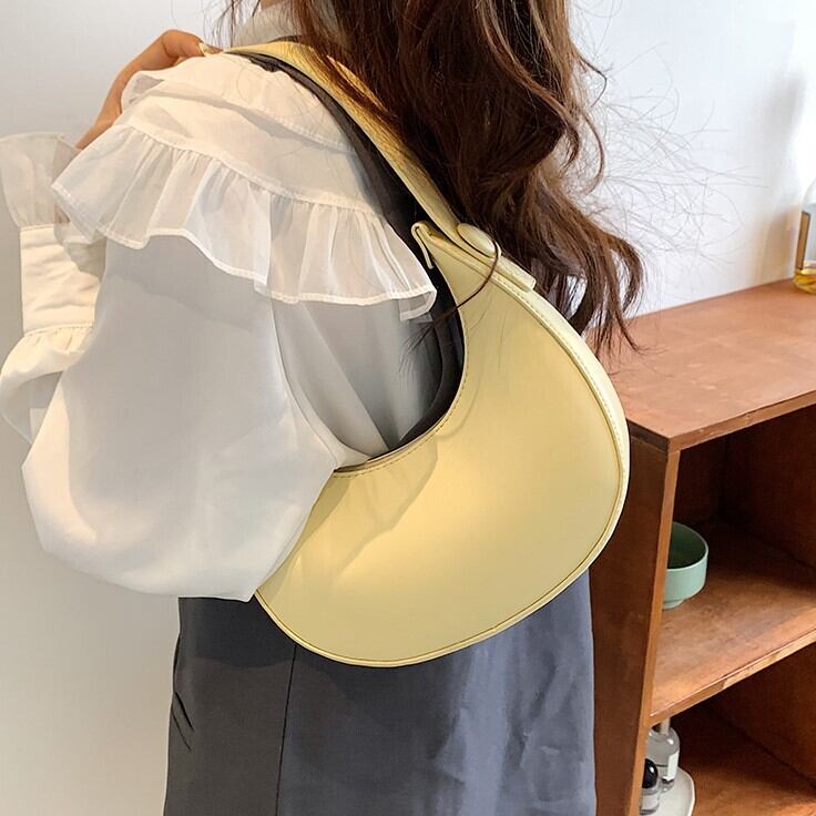 ショルダーバッグ レディース バッグ 鞄 カバン かばん 送料無料 7色 肩がけ 肩掛け かわいい 大人可愛い きれいめ カジュアル フェミニン おしゃれ お洒落 おとな ラブリー キュート ガーリー 抜け感 無地 OL 通勤 学生 通学 デート お出かけ 女子会 休日 コンパクト 春 夏 秋 冬 オールシーズン 10代 20代 30代 40代 50代 ママ 韓国 韓国系 普段使い 楽ちん モテ トレンド 流行 ブラック イエロー ホワイト ピンク カーキ コーヒー ブラウン