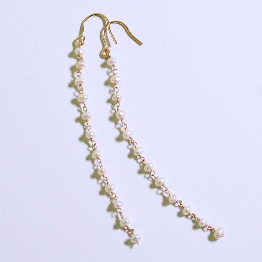★専用です　14kgf  淡水ライスパールのロングピアス 14kgfの大粒淡水パールのロングピアス（イヤリング変更可） | iichi