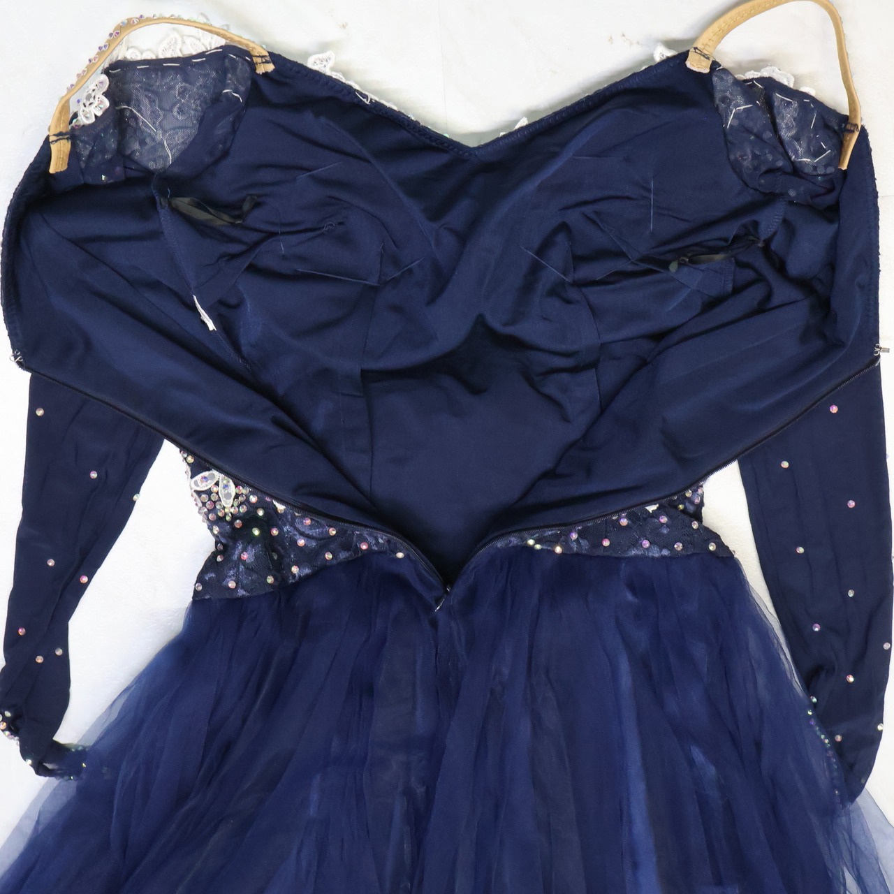 【美品 社交ダンス衣装】ネイビー ワンピース ドレス 紺色 フリル レース 豪華 長袖 上品 高級感 ボリューム ふんわり 綺麗 デモ 競技用 ダンス用 レディース レオタード クロッチ 花