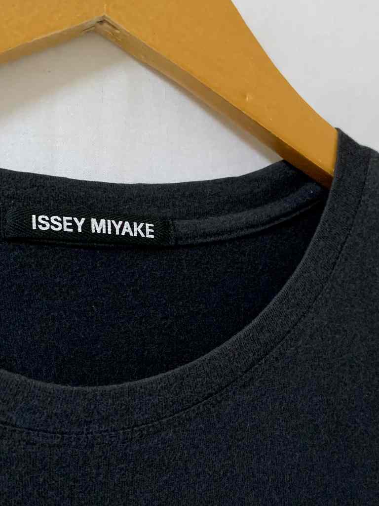 1980~90's Big Pocket Design Print T-Shirt "ISSEY MIYAKE"