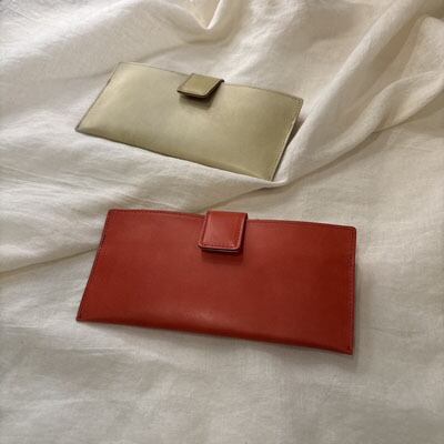 B.stuff　マットな質感☆薄手のお財布