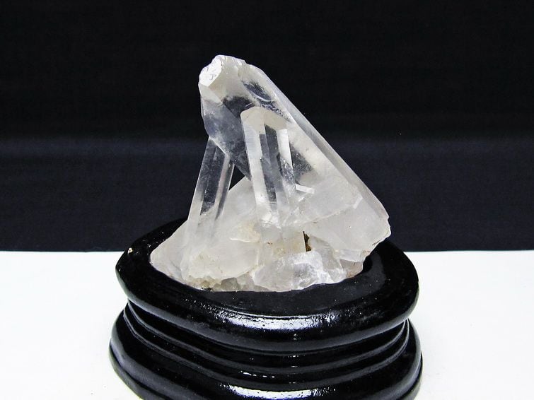水晶 クラスター マダガスカル産 台座付属 水晶 原石 一点物 172-4353