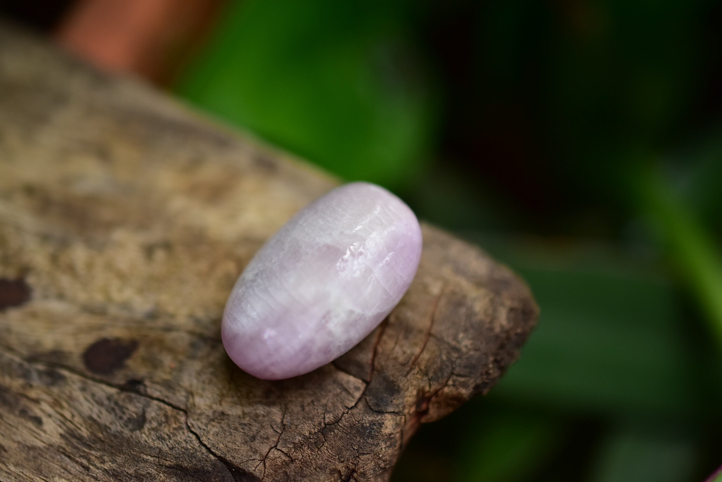 桃色ピンク☆クンツァイト s605 | Funky garuda Stone (ファンキー