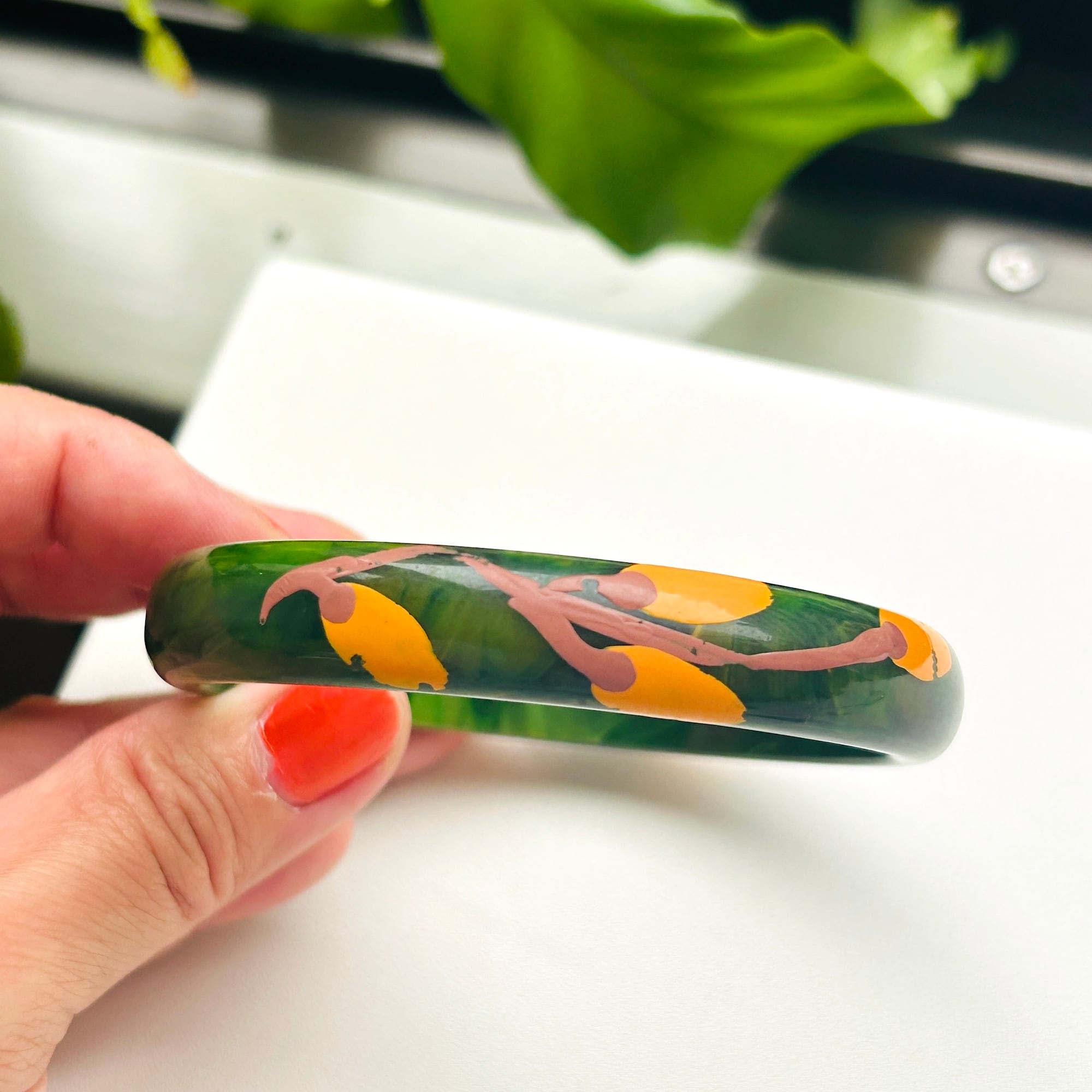 BAKELITE Hand painted Spinach Green バングル | Milo Antiques & Vintage