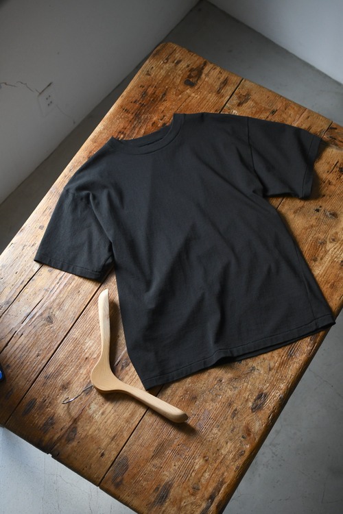 FOUNDOUR / SHORT SLEEVE TEE SHIRT (BLACK)