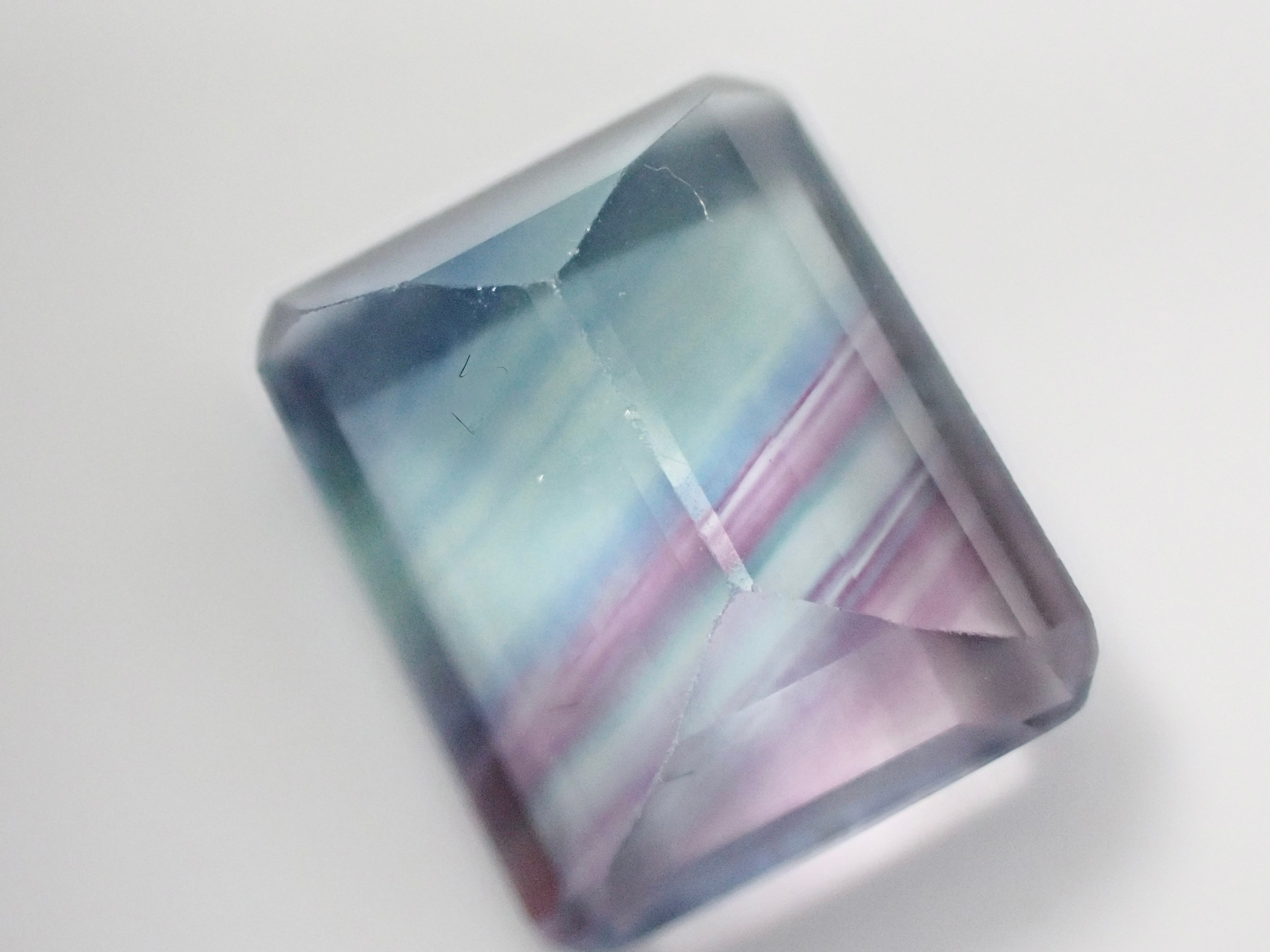 蛍光】 バイカラーフローライト 宝石 天然石 ルースNo1098 | 石処