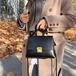バッグ バック カバン かばん レディースバッグ レディースバック ショルダーバッグ ショルダーバック 斜めがけバッグ 斜め掛けバッグ 収納 便利 肩がけ 肩掛け 手持ち 軽量 軽い 自立 使いやすい 収納 多収納 便利 軽量 軽い 使いやすい スクエア型 四角 合皮 大人可愛い きれいめ シンプル カジュアル 大人 上品 おしゃれ お洒落 レトロ 大人女子 こなれ感 存在感 無地 10代 20代 30代 レディース 女性用 ママ 女の子 デート お出かけ 公園デビュー 女子会 お泊まり 休日