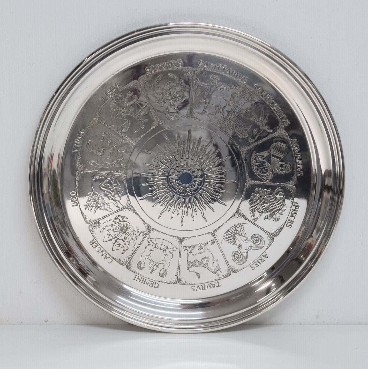 Christofle クリストフル FLEURON 12星座 トレイ 直径32.5cm | 一丁目