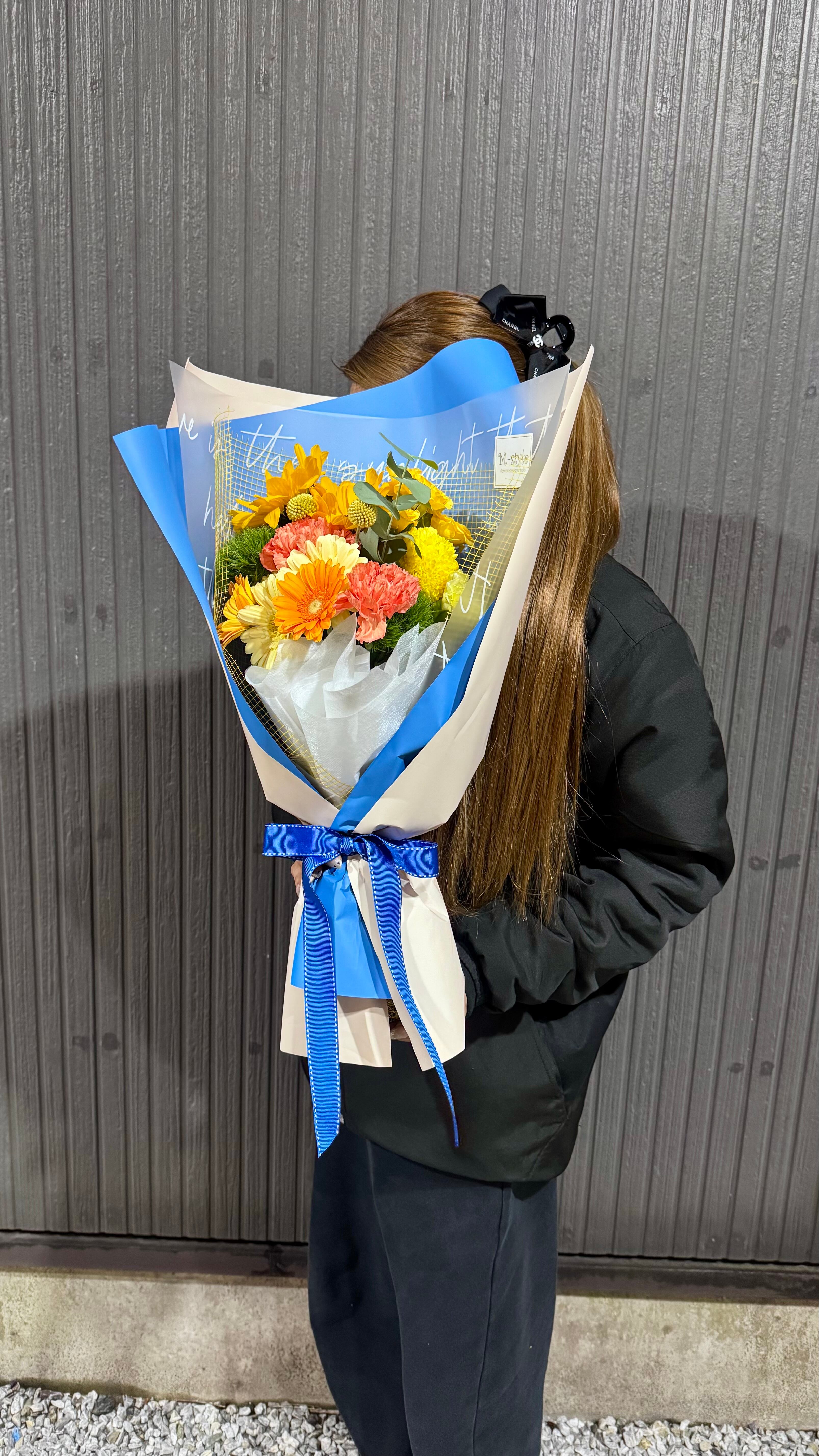 【地方発送、豊橋市内配達専用】元気いっぱいビタミンカラーのお花の花束