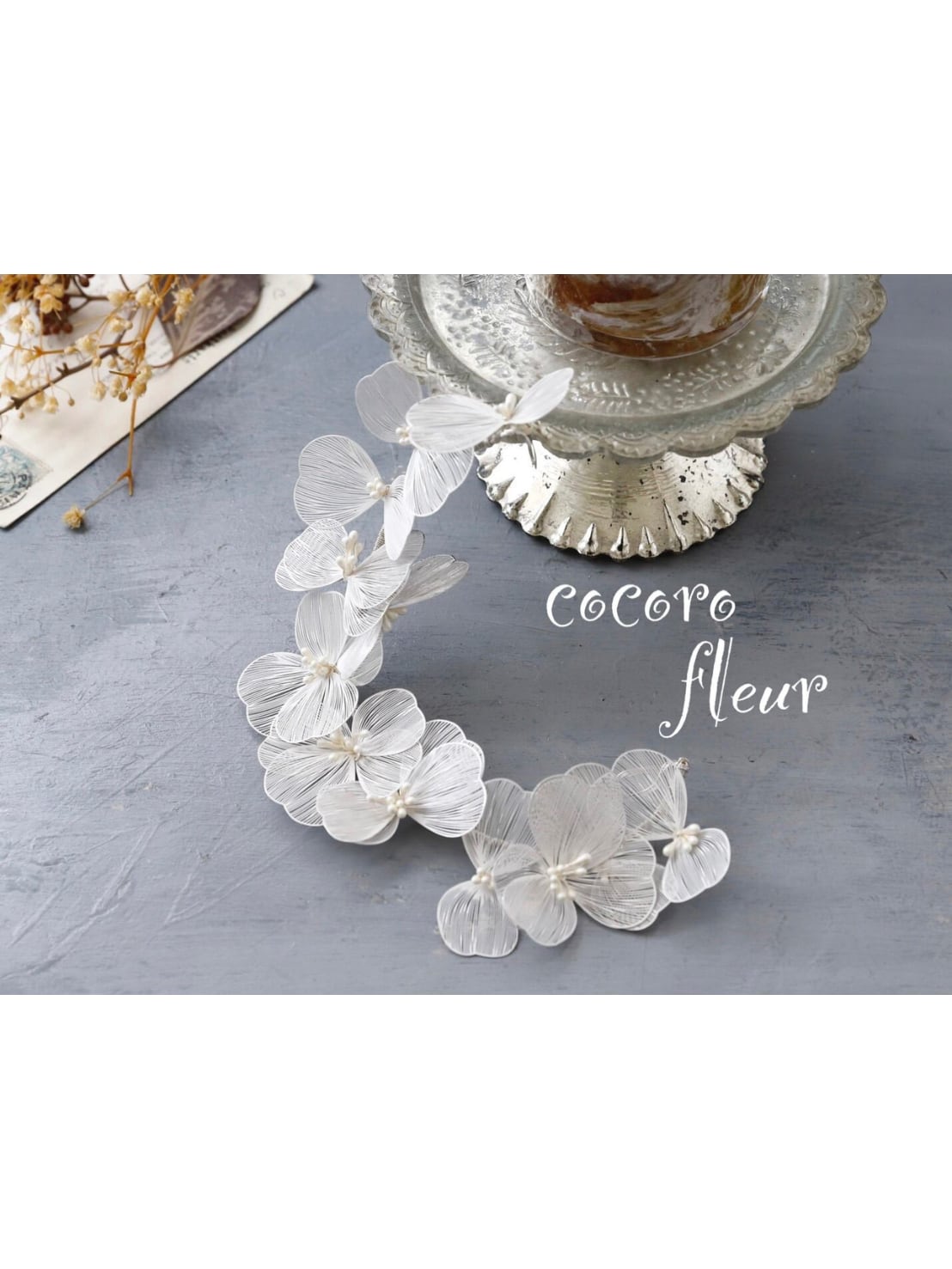 【小枝ビジューフラワー ホワイトシルバー】 ウェディングジュエリー 小枝ビジュー 袴 振袖 成人式 ヘアドレス ヘアパーツ ウェディングジュエリー 小枝ビジュー 袴 振袖 成人式 ヘアドレス ヘアパーツ k-0025