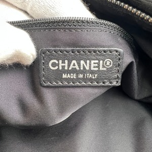 CHANEL シャネル ニュートラベルライン  キャンバス ショルダーバッグ ブラック A-9752