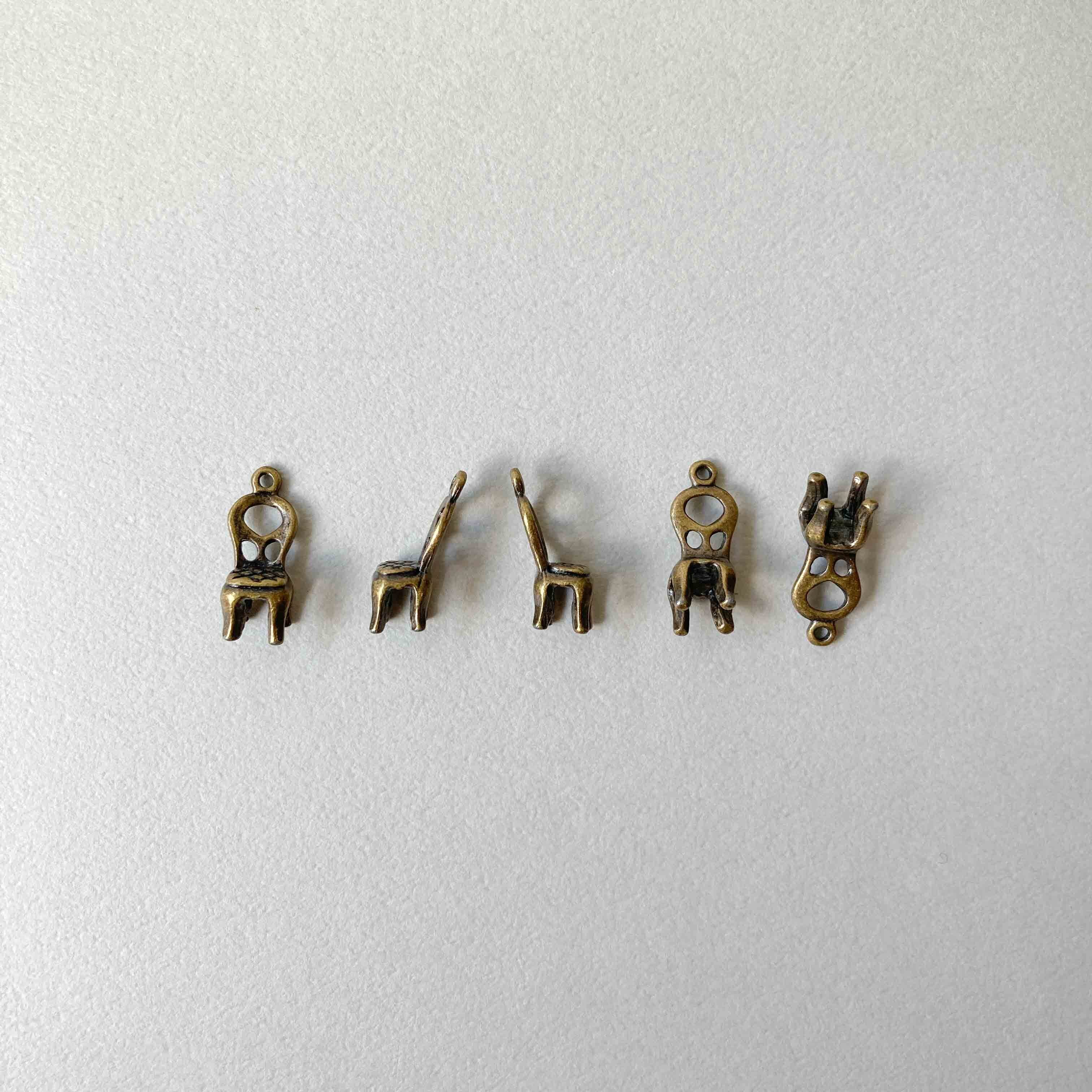 アンティーク風 アーガイル柄椅子チャーム