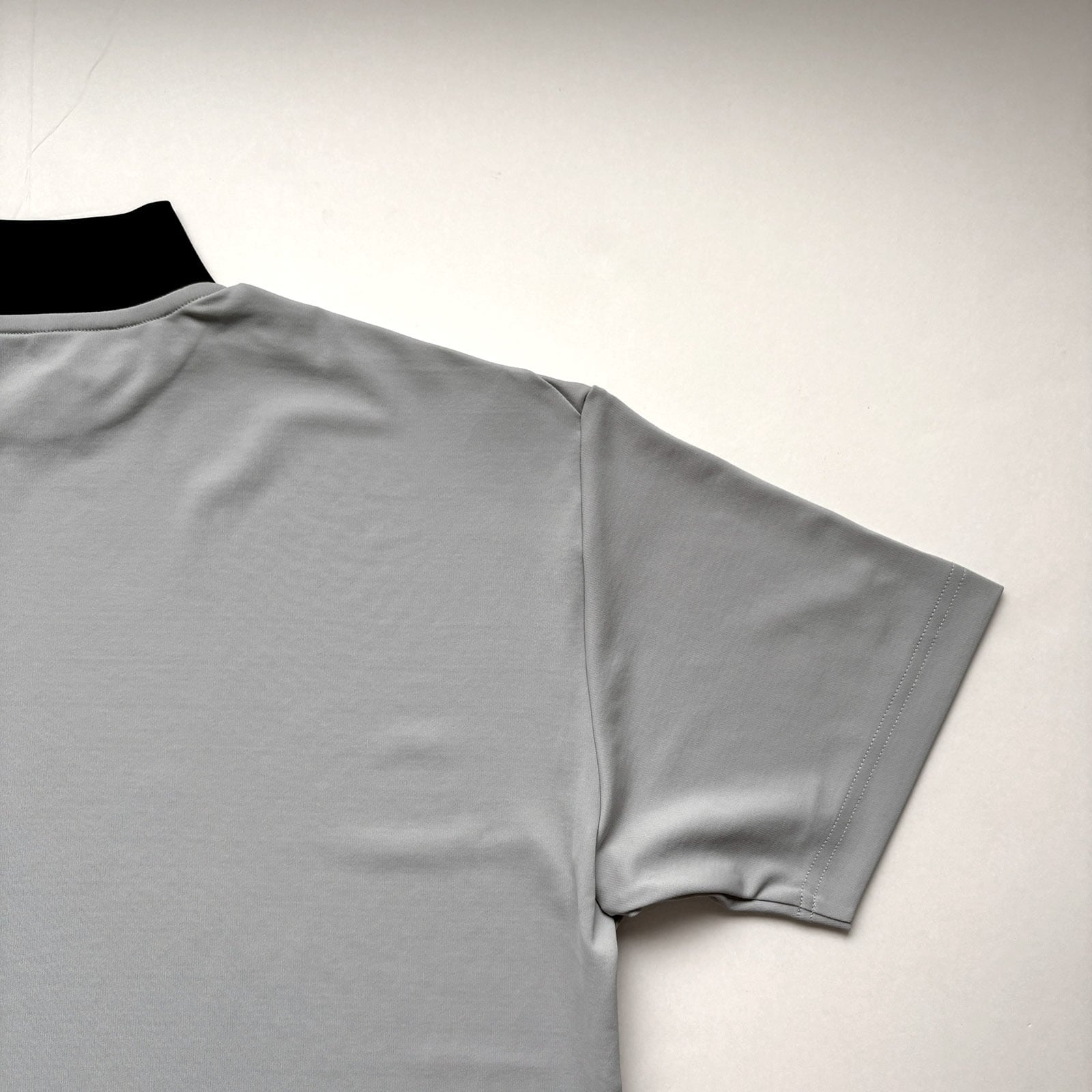 LOGO PRINT MOCK NECK SHIRT - LIGHT GRAY / BLACK - | 8G SHOOT WEBSTORE