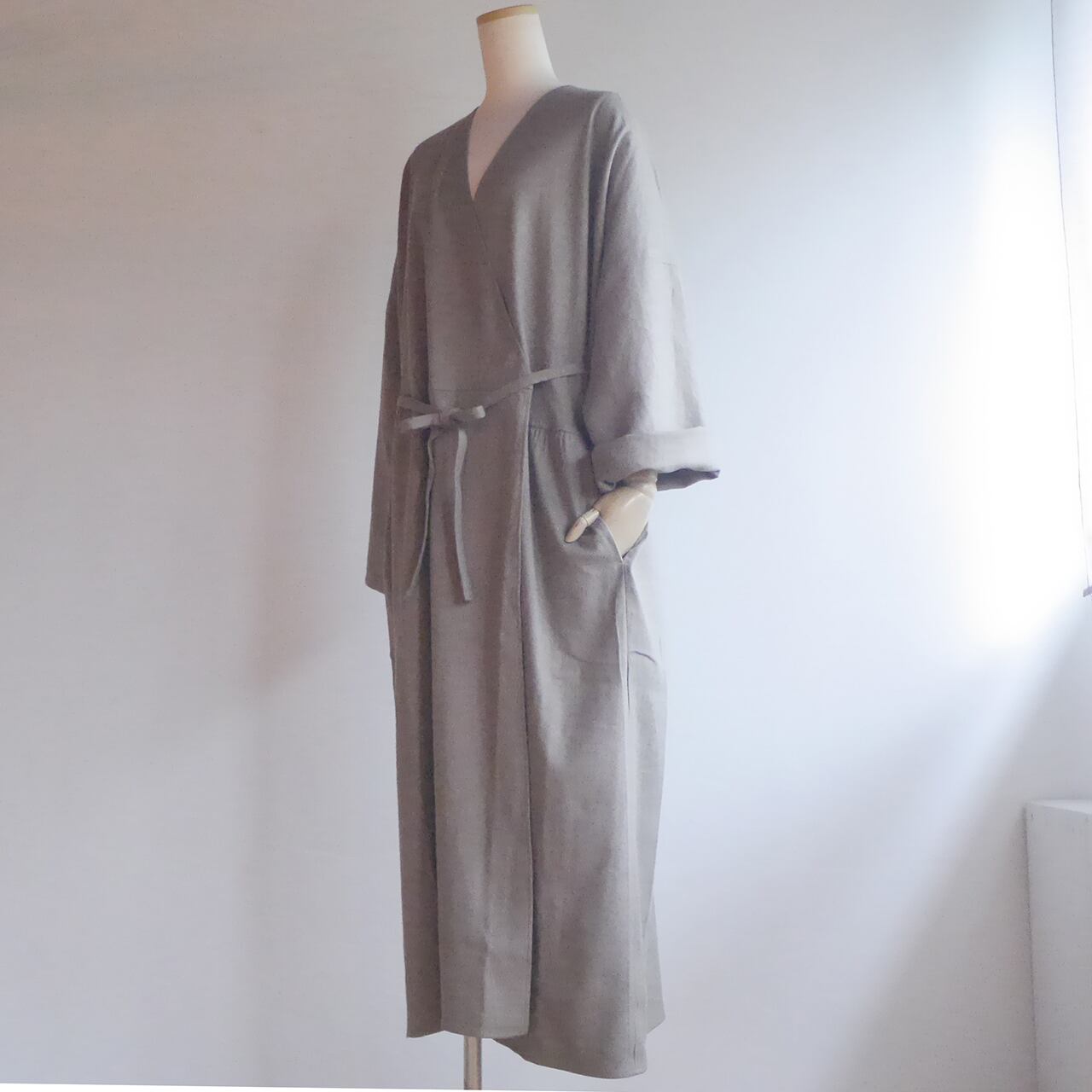 綾織絹麻ラップワンピース(灰茶)OP-10