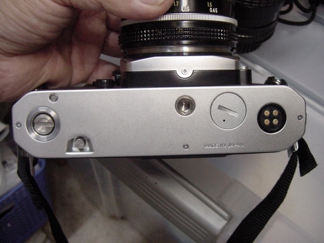 ニコン Fe2 昔の一眼レフ レンズ3本付き アウトレット激安店 ガレージk ニコン Fe2 昔の一眼レフ レンズ3本付き アウトレット激安店 ガレージk